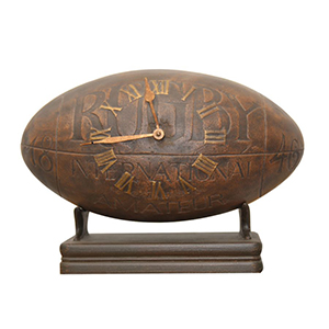 Часы настольные "Rugby ball" в {в городе}